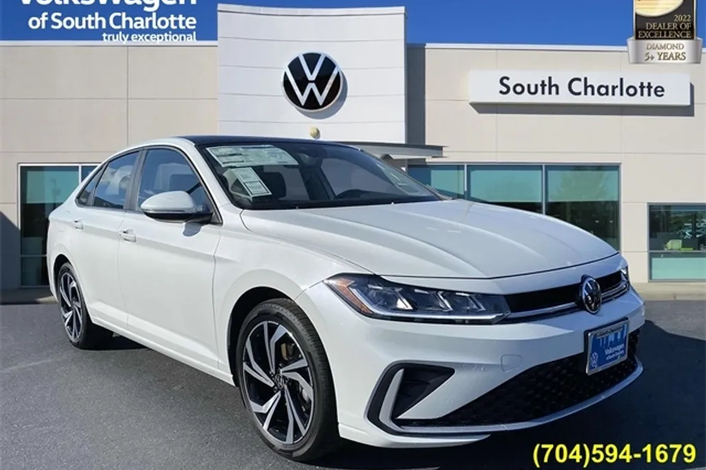 2025 Volkswagen Jetta SEL photo 1