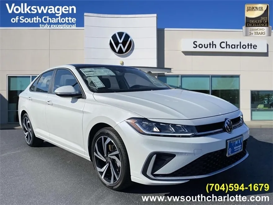 2025 Volkswagen Jetta SEL photo 1