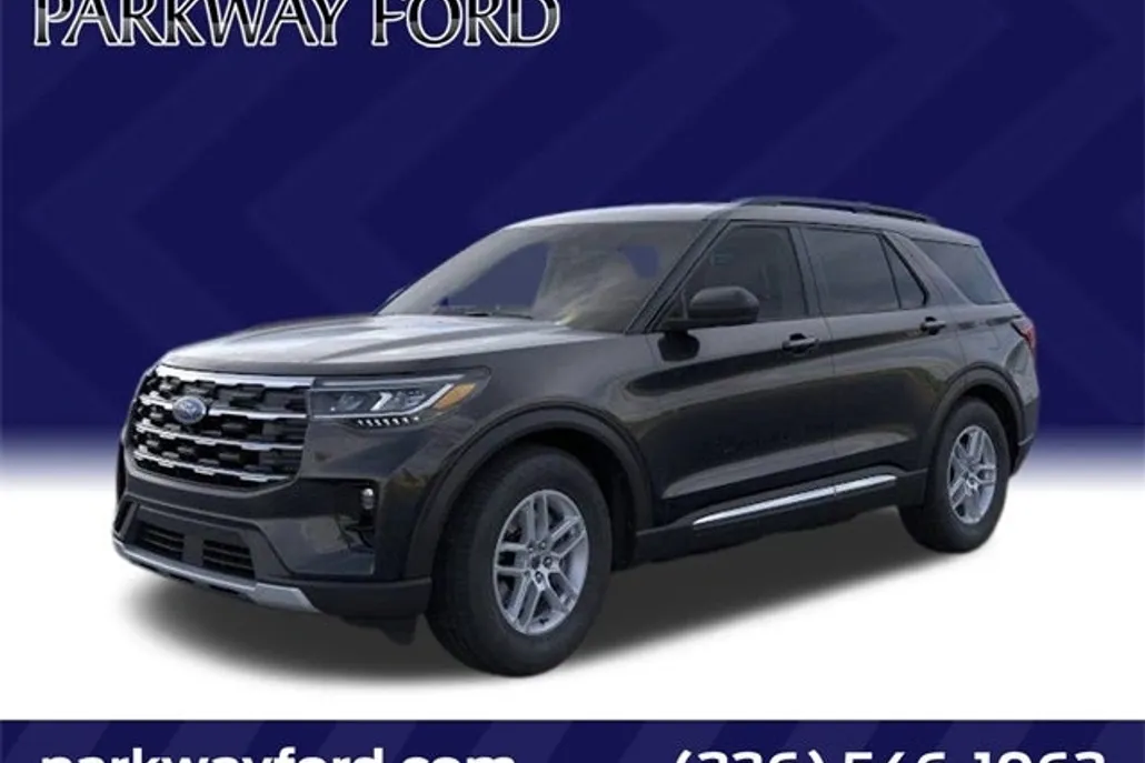 2025 Ford Explorer photo 1
