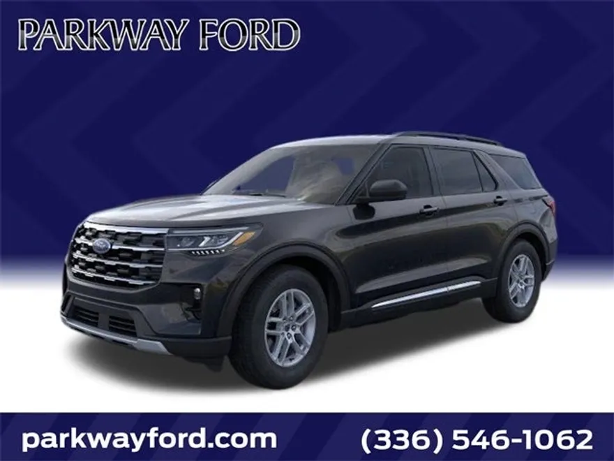 2025 Ford Explorer photo 1