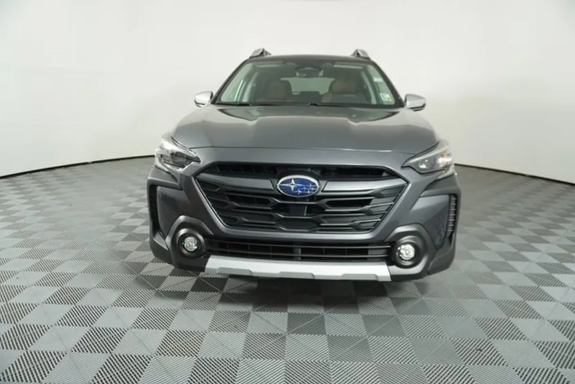 2025 Subaru Outback Touring XT photo 1