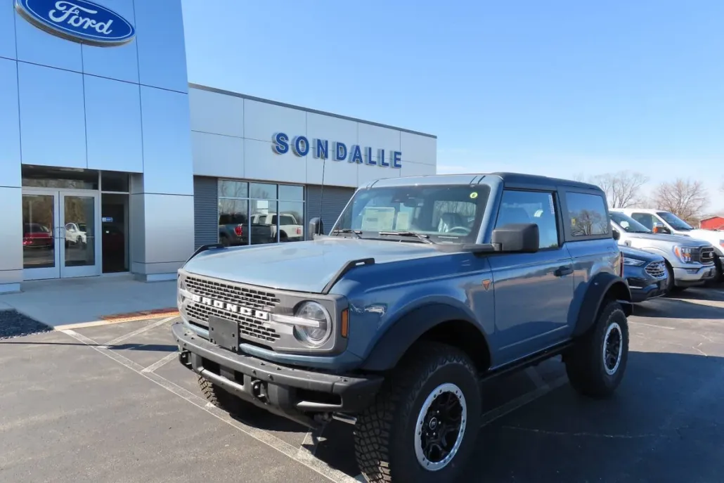 2024 Ford Bronco Badlands photo 1