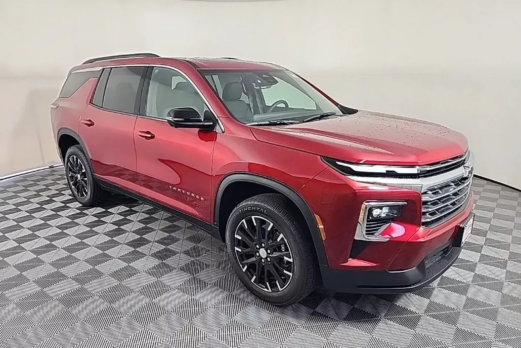 2026 Chevrolet Traverse photo 1