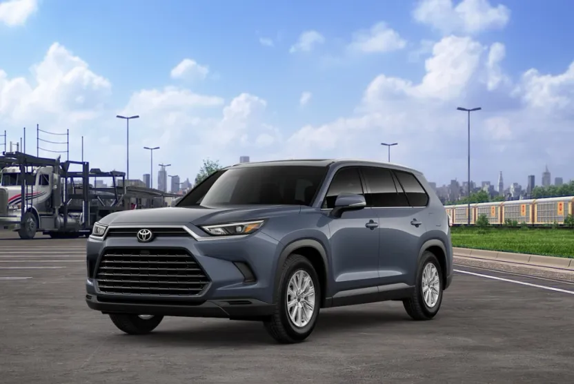 2025 Toyota Highlander XLE Hybrid photo 1