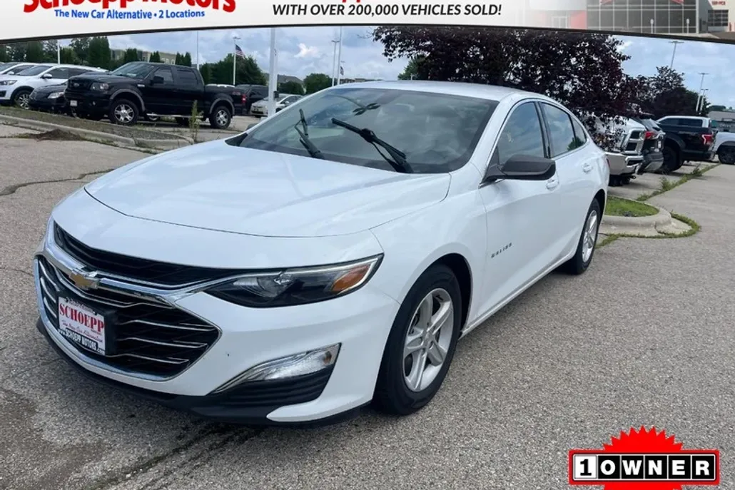 2021 Chevrolet Malibu LS photo 1