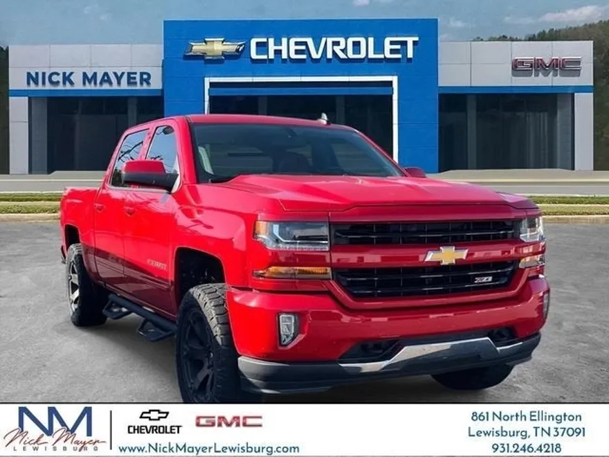 2017 Chevrolet Silverado 1500 LT photo 1
