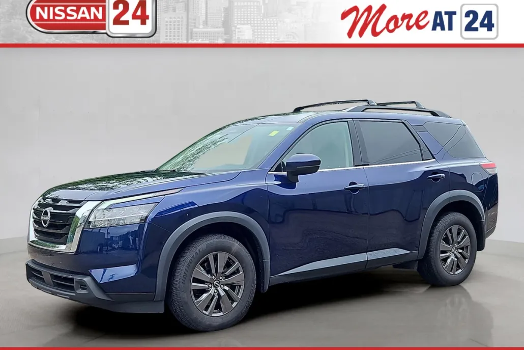 2022 Nissan Pathfinder SV photo 1