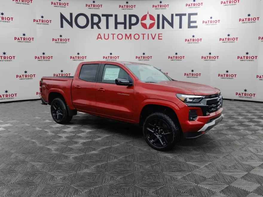 2025 Chevrolet Colorado Z71 photo 1