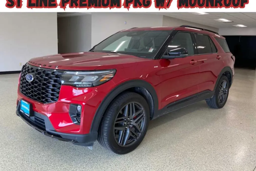 2025 Ford Explorer ST-Line photo 1