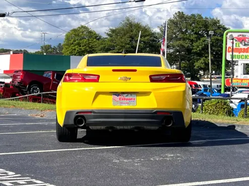 2017 Chevrolet Camaro 1LT Coupe photo 4