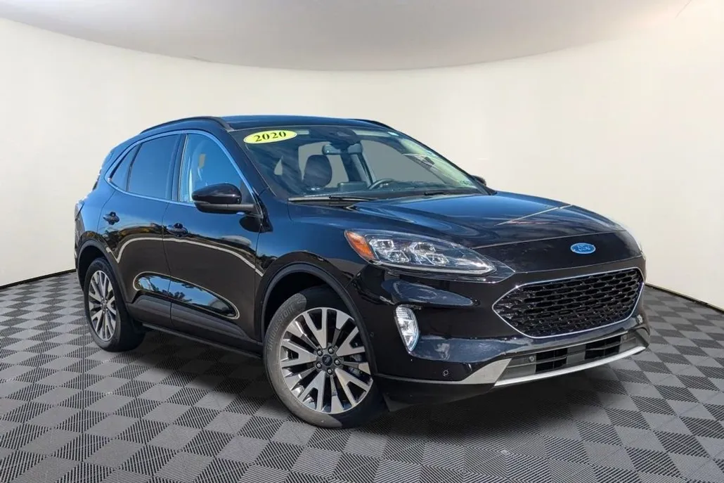 2020 Ford Escape Titanium Hybrid photo 1