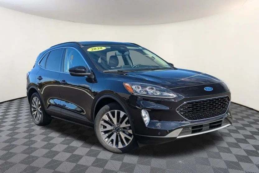 2020 Ford Escape Titanium Hybrid photo 1