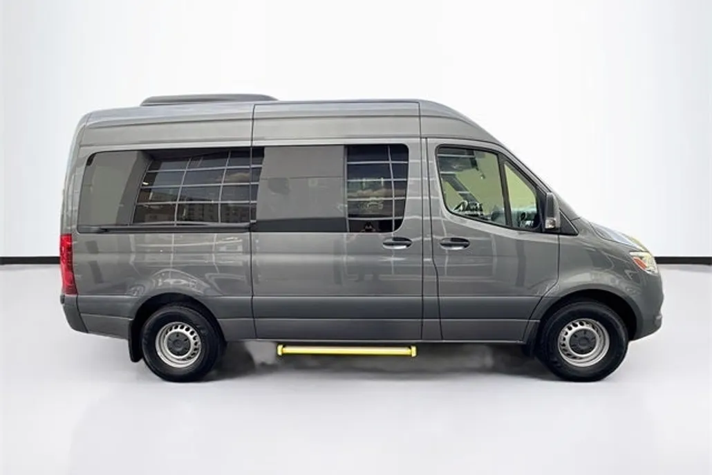 2024 Mercedes Benz Sprinter 2500 144 WB photo 1
