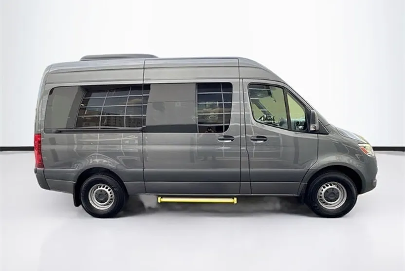 2024 Mercedes Benz Sprinter 2500 144 WB photo 1