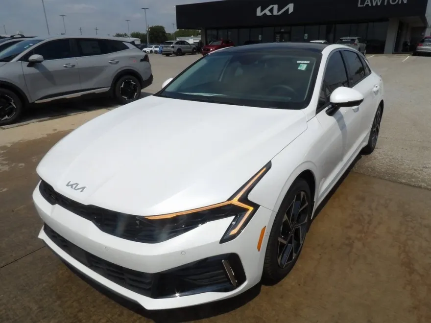 2025 Kia K5 EX photo 1