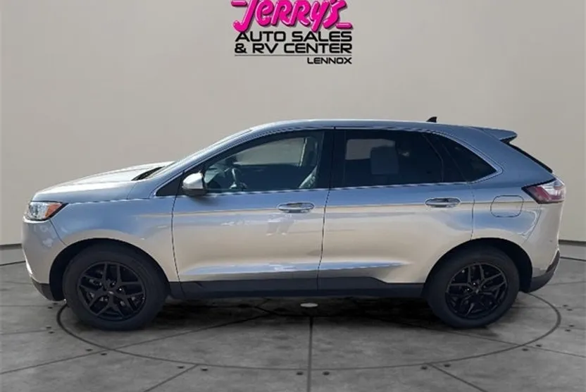 2024 Ford Edge SEL photo 1