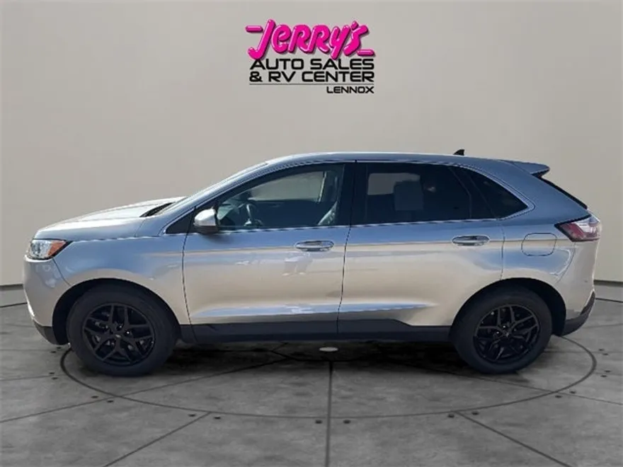 2024 Ford Edge SEL photo 1