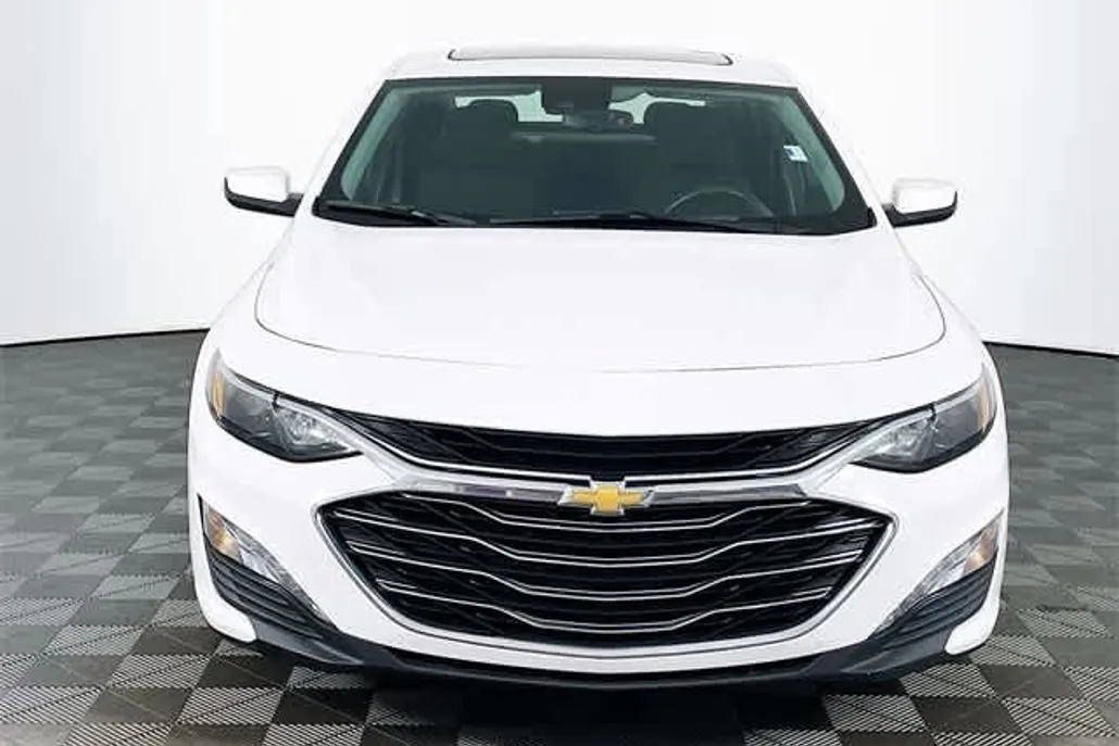 2024 Chevrolet Malibu 1LT photo 1