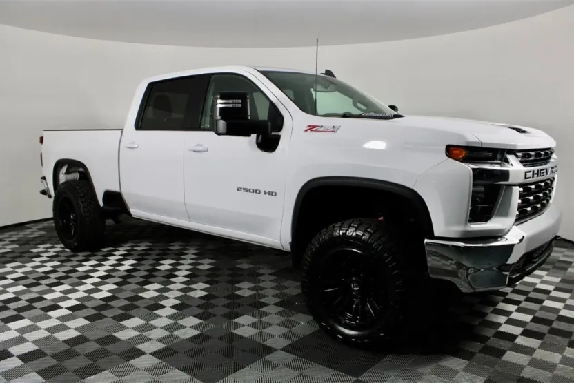 2023 Chevrolet Silverado 2500HD LT photo 1