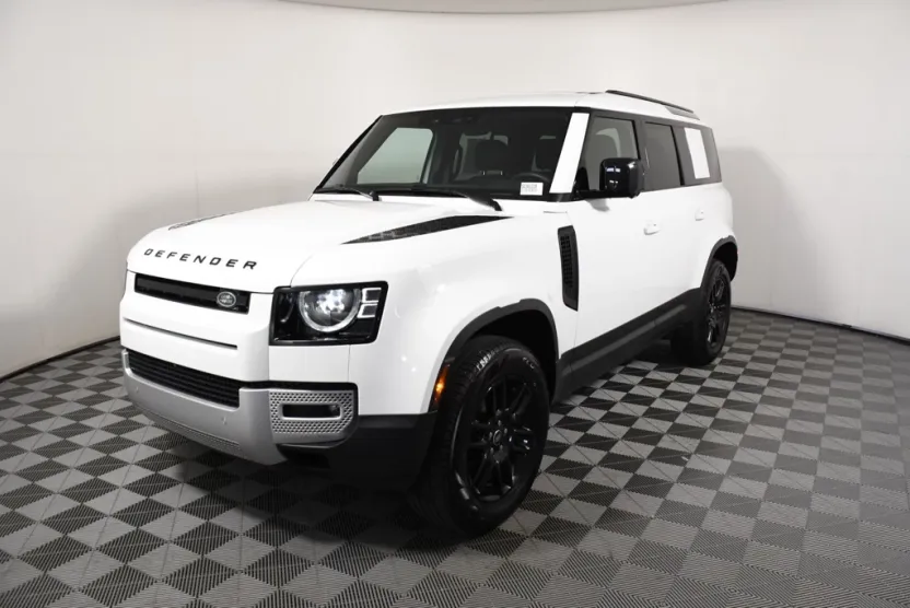 2025 Land Rover Defender 110 S photo 1