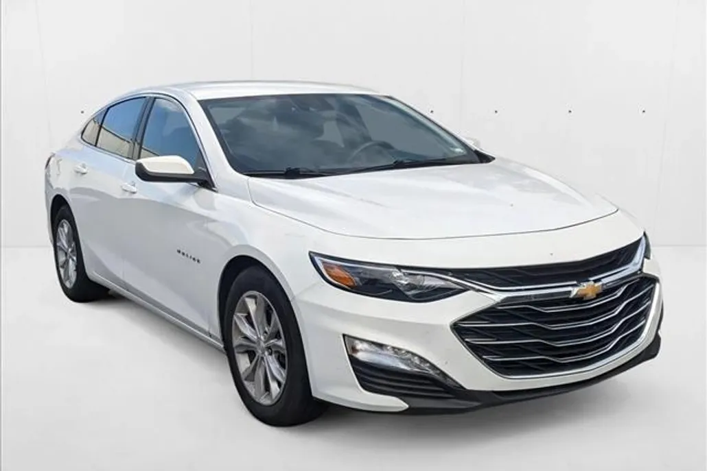 2024 Chevrolet Malibu 1LT photo 1