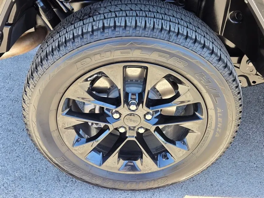 2021 Jeep Wrangler Unlimited Sahara 4xe photo 8