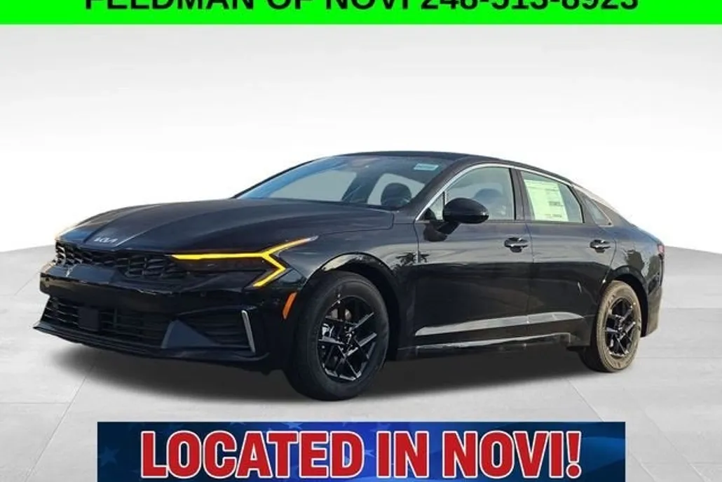 2025 Kia K5 LXS photo 1