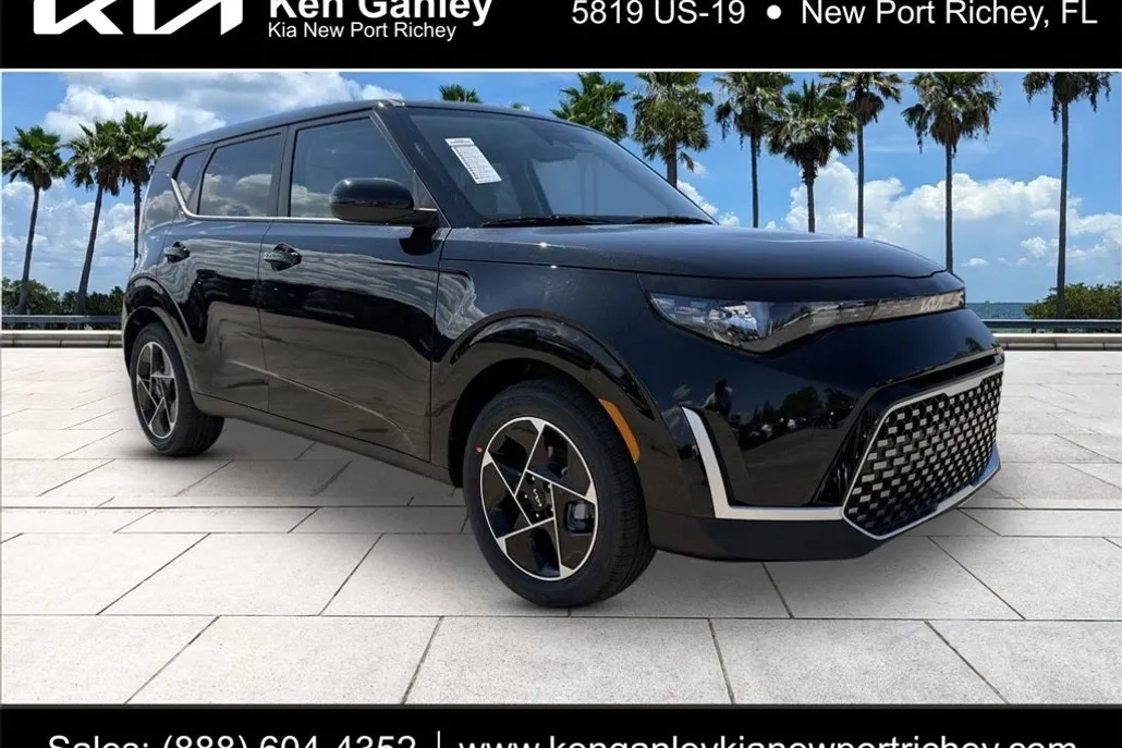 2025 Kia Soul EX photo 1