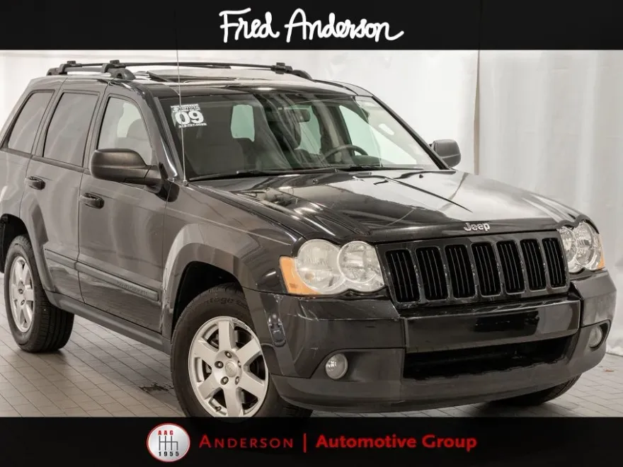 2009 Jeep Grand Cherokee Laredo photo 1