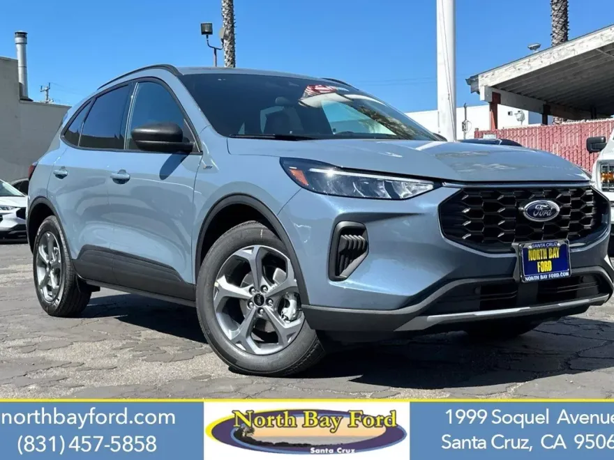 2025 Ford Escape ST-Line photo 1