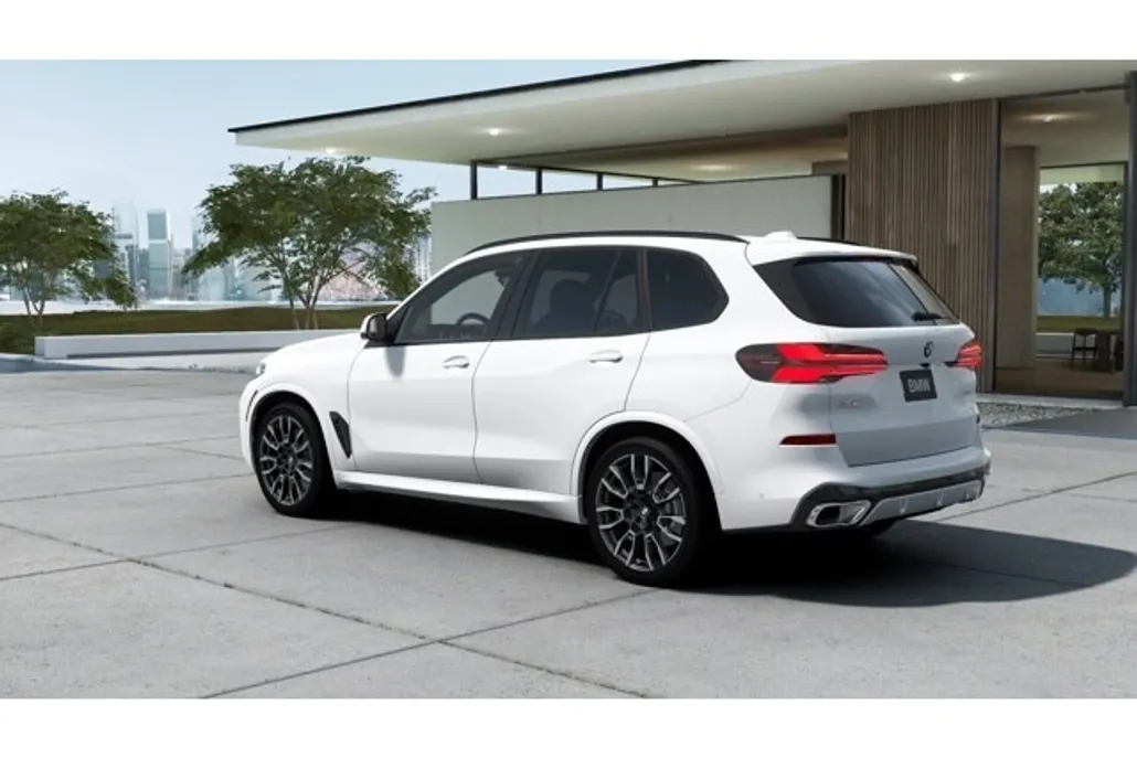 2026 Bmw X5 M photo 1