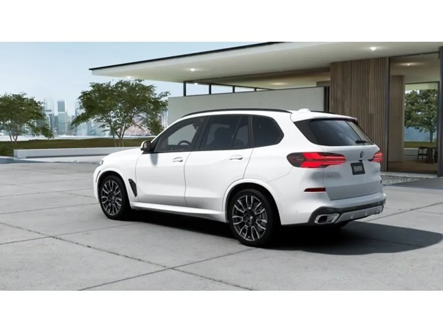 2026 Bmw X5 M photo 1