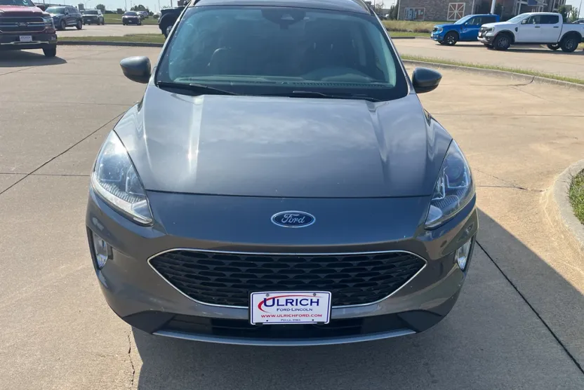 2021 Ford Escape SEL photo 1