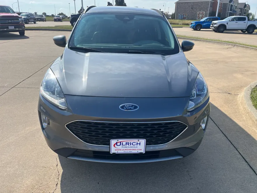 2021 Ford Escape SEL photo 1