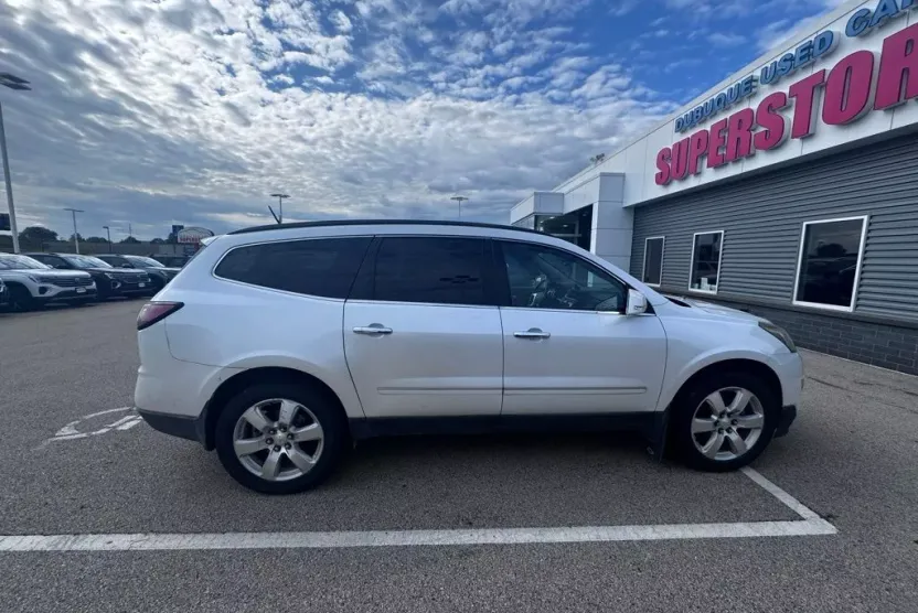 2016 Chevrolet Traverse LTZ photo 1