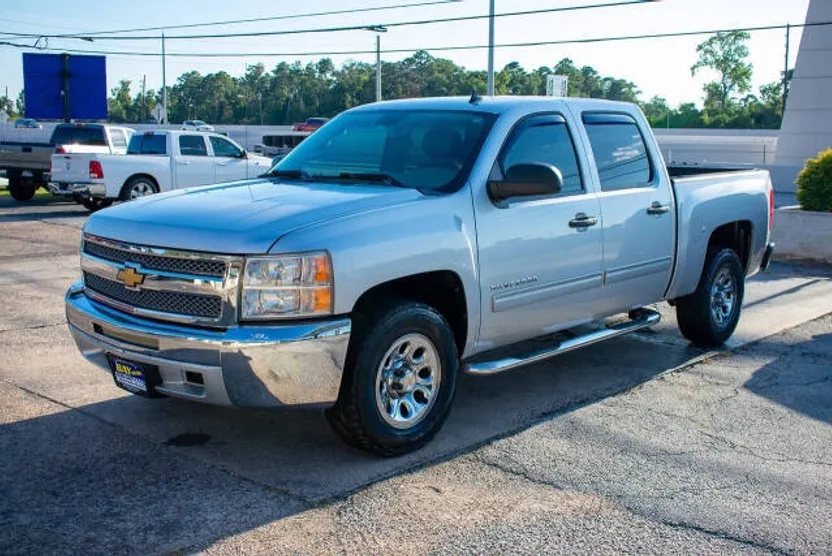 2013 Chevrolet Silverado LT photo 1