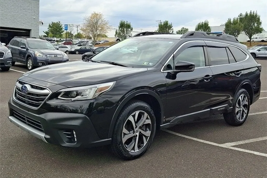 2022 Subaru Outback Limited photo 1