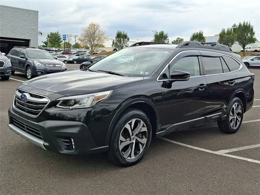 2022 Subaru Outback Limited photo 1