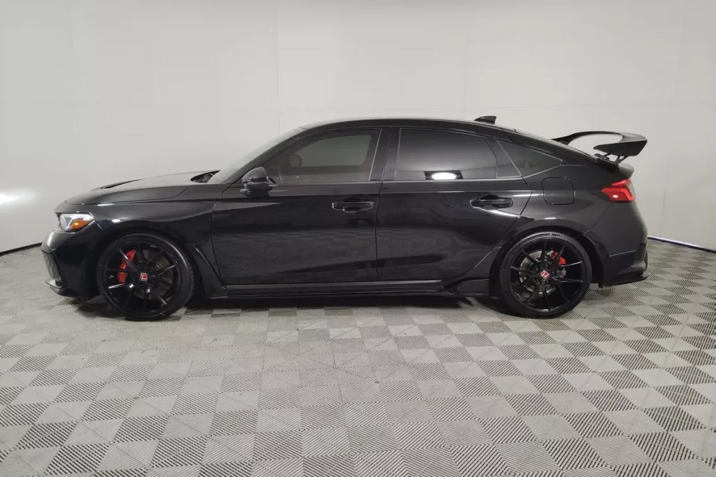 2023 Honda Civic Type R photo 1