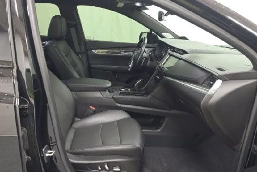 2021 Cadillac XT5 Sport photo 1