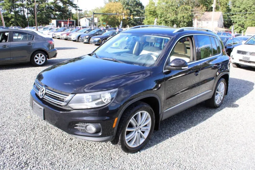 2014 Volkswagen Tiguan SEL photo 1