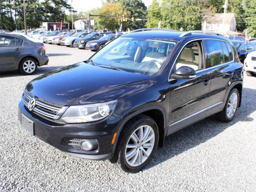 2014 Volkswagen Tiguan SEL photo 1