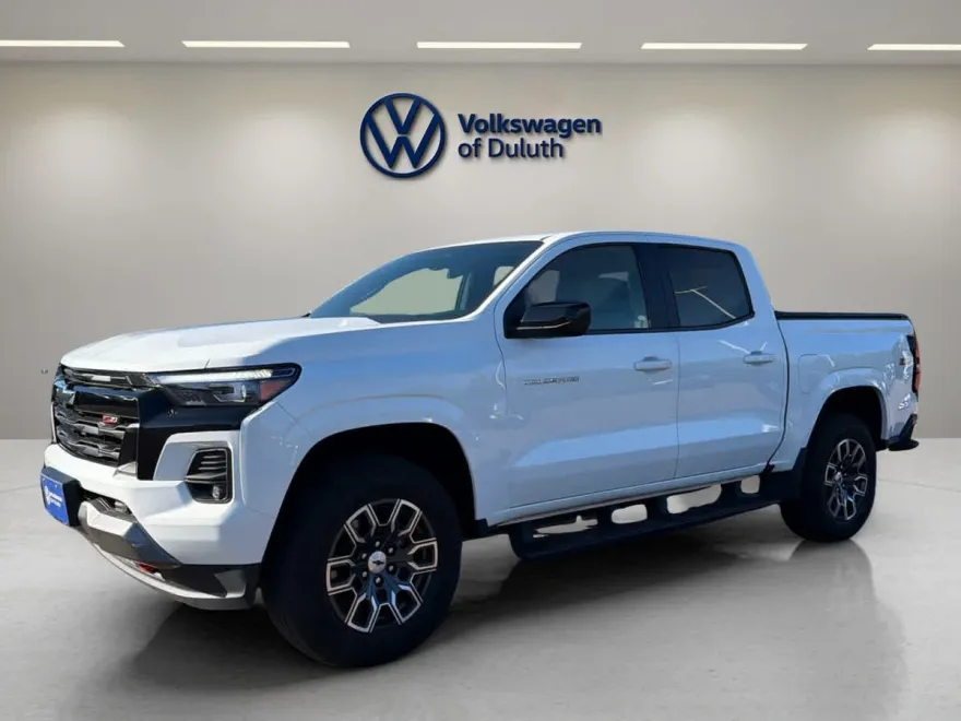 2023 Chevrolet Colorado Z71 photo 1