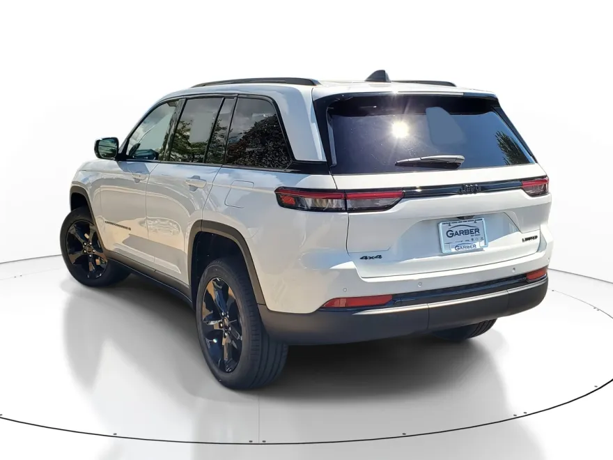 2025 Jeep Grand Cherokee Limited photo 1