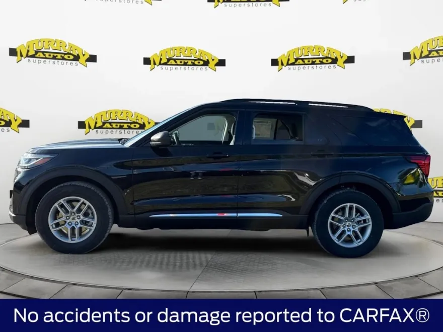 2025 Ford Explorer photo 1