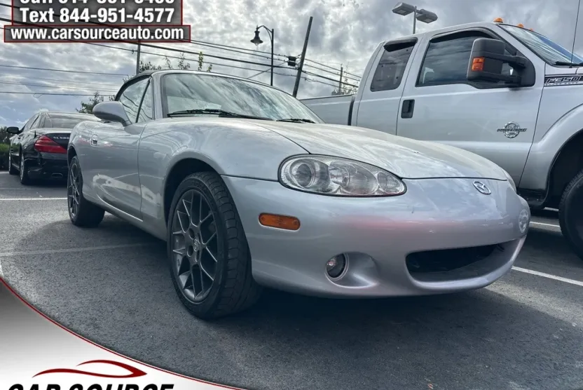 2004 Mazda MX-5 Miata Miata Base photo 1