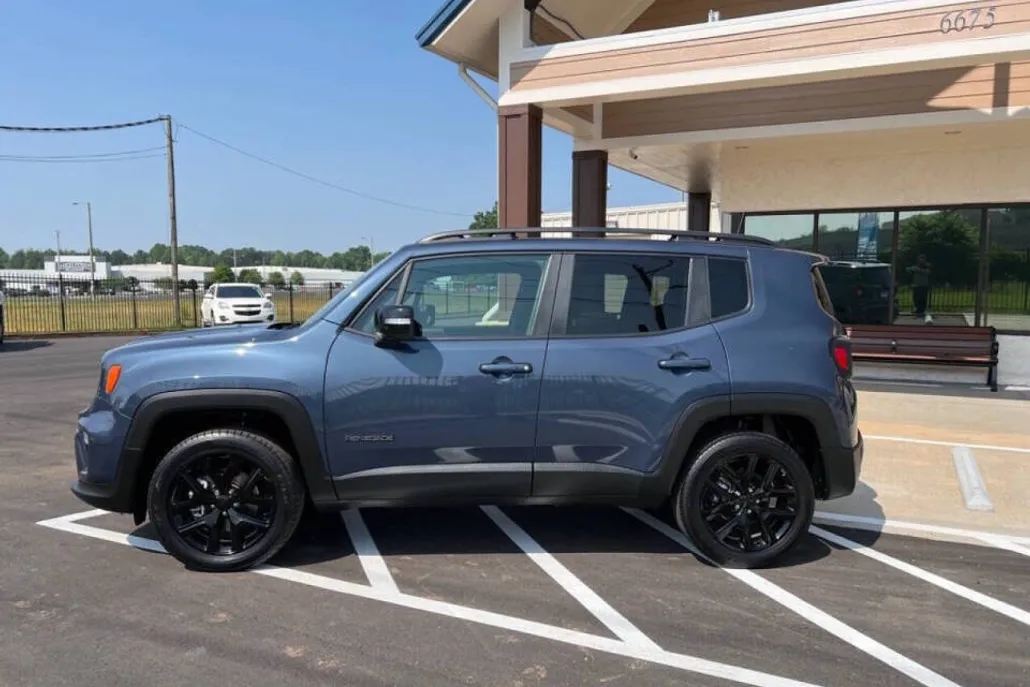 2022 Jeep Renegade Altitude photo 1