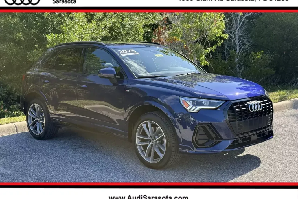 2025 Audi Q3 S line Premium photo 1
