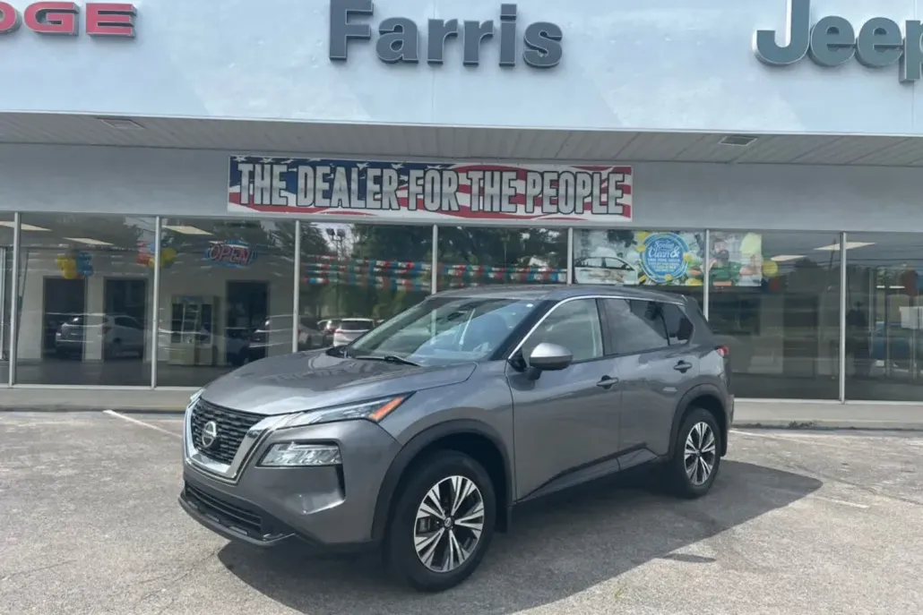2021 Nissan Rogue SV photo 1