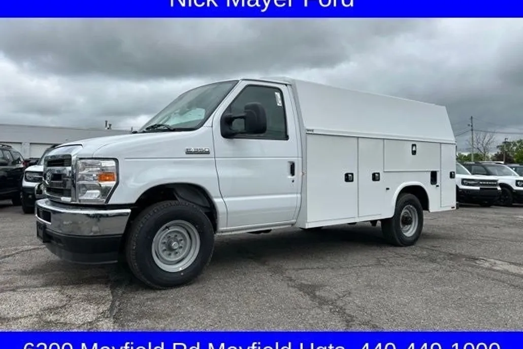 2026 Ford E-350 Base photo 1